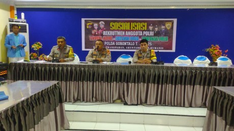 Siswa Kelas XII MAN IC Gorontalo Ikuti Sosialisasi Rekrutmen Anggota Polri