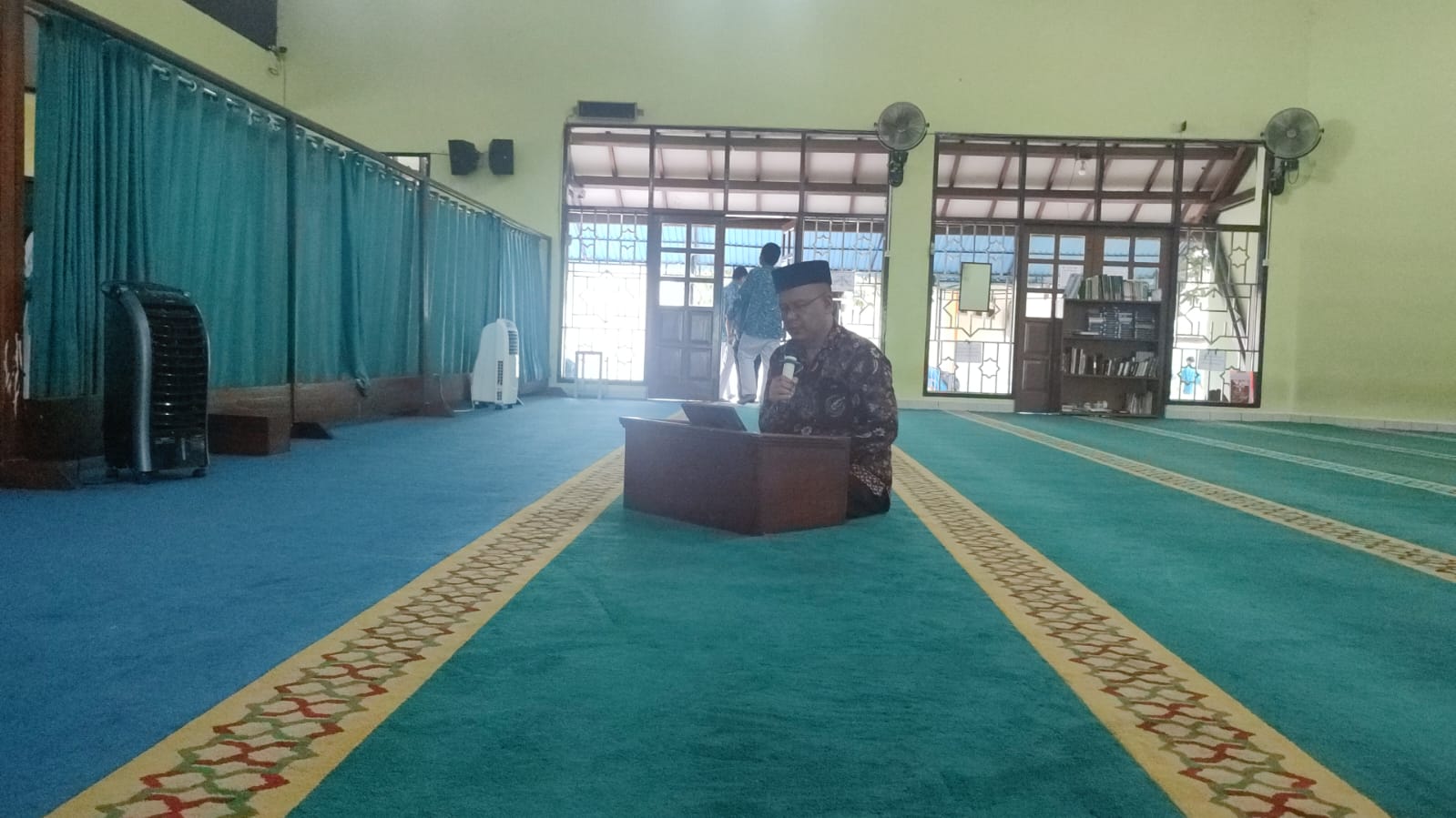 Kajian Islam Jumat Sore Guru MAN IC Gorontalo, Narasumber Bawakan Materi Ta'awudz