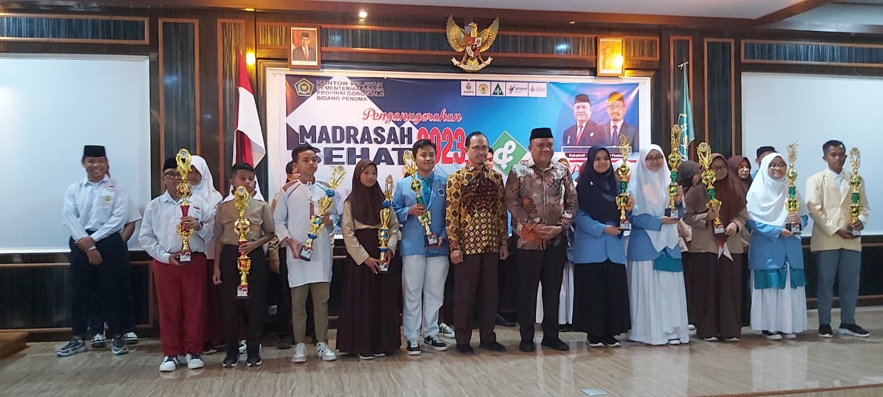 7 Siswa MAN IC Gorontalo Peraih Juara KSM Terima Penghargaan Dari Kepala Kantor Kementerian Agama Provinsi Gorontalo