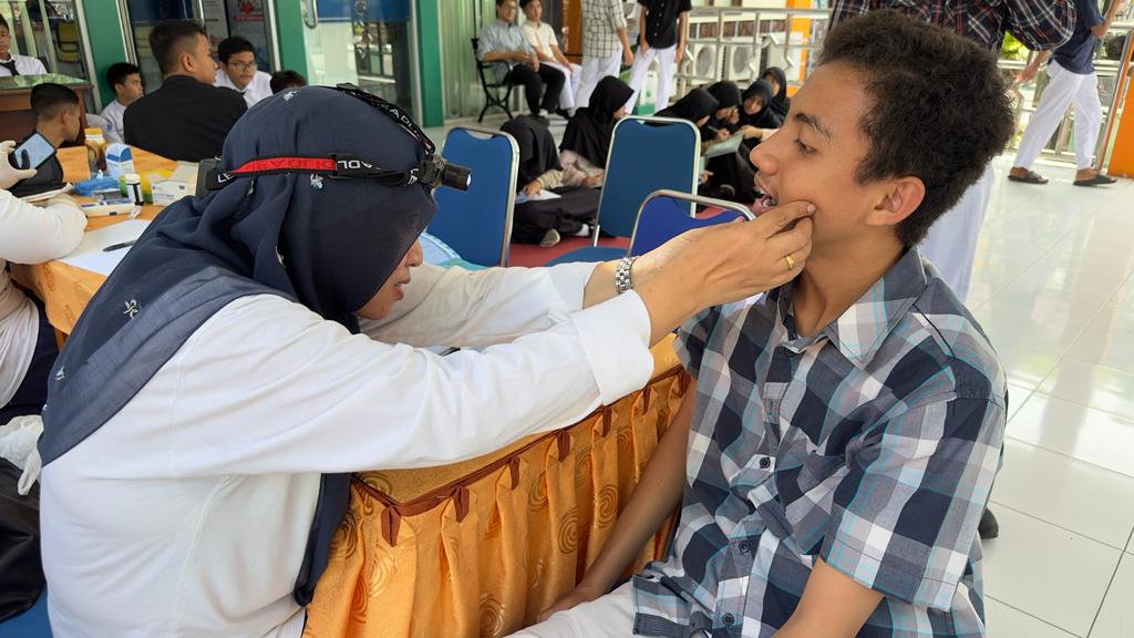 Puskesmas Toto Utara Periksa Kesehatan Siswa MAN IC Gorontalo